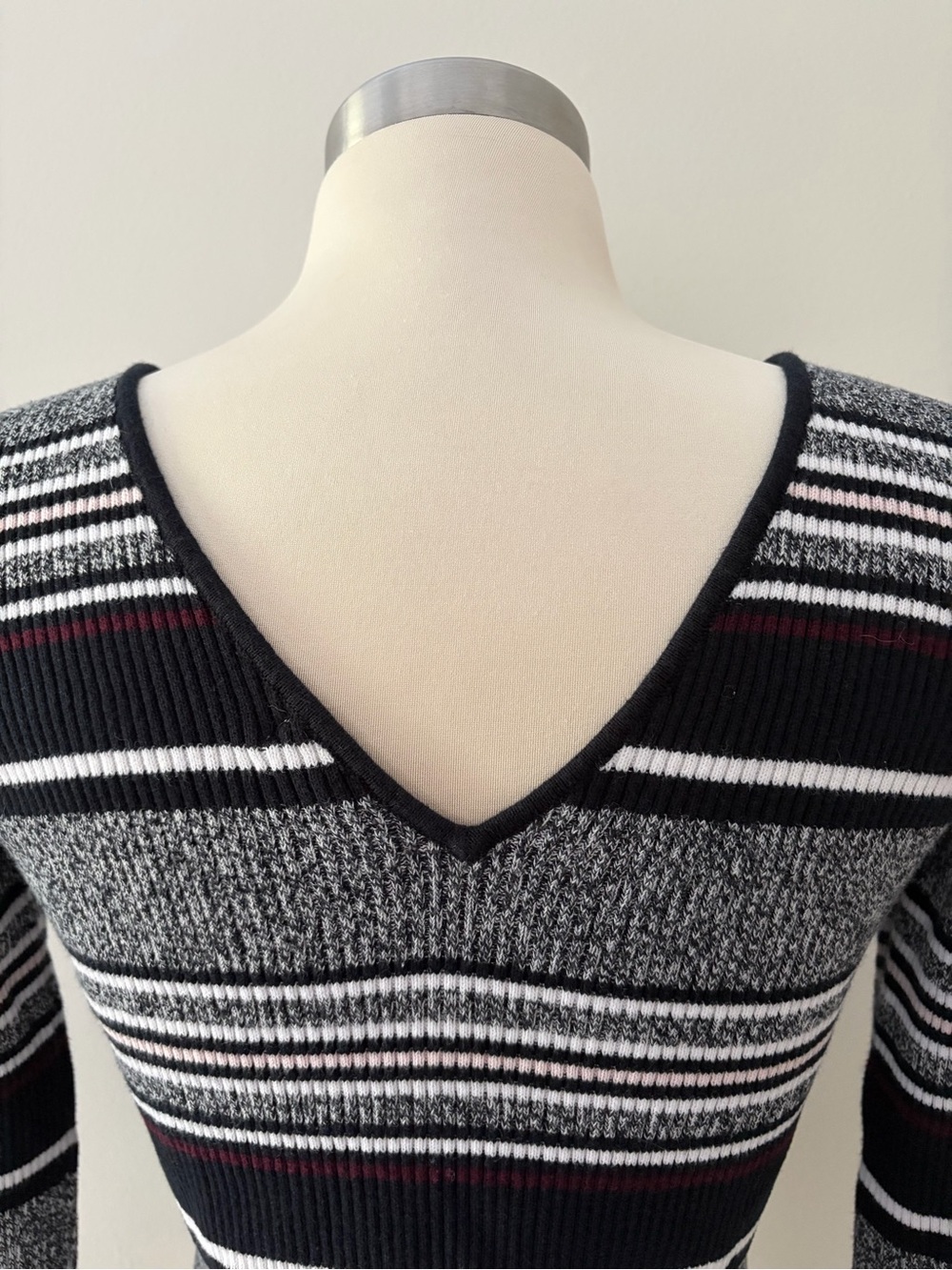 PacSun La Hearts Cropped Striped Back & Front V-Neck Sweater M Retro Style Indie - Picture 6 of 10